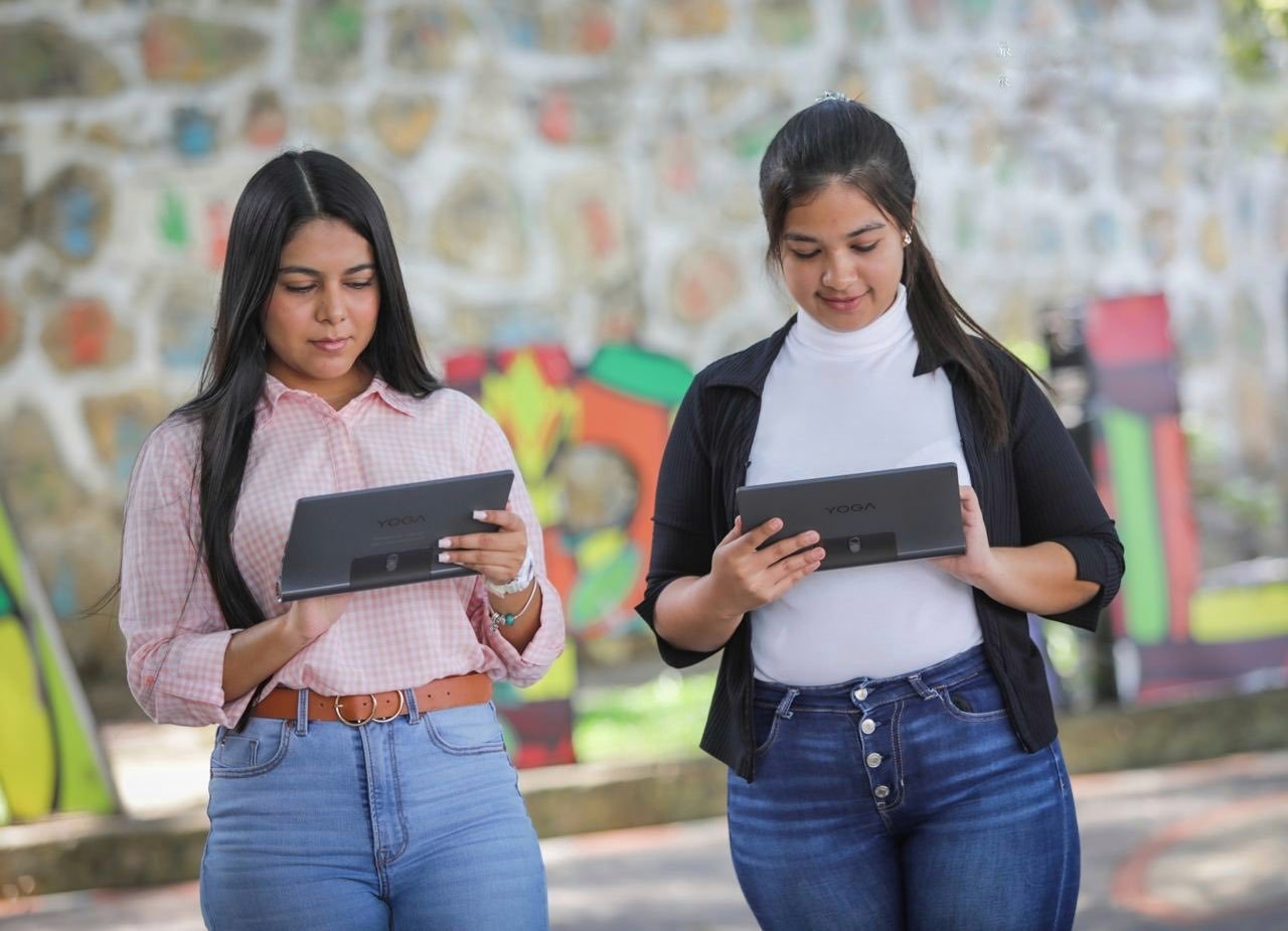 el-salvador-continua-reduciendo-la-brecha-digital-para-los-salvadorenos-a-nivel-nacional